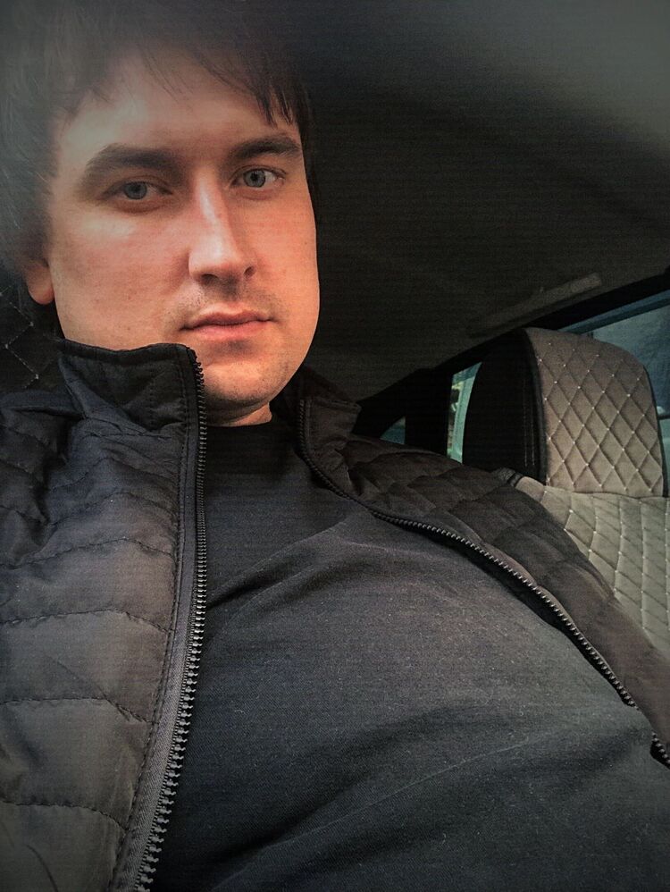  32231913  Ivan, 29 ,    