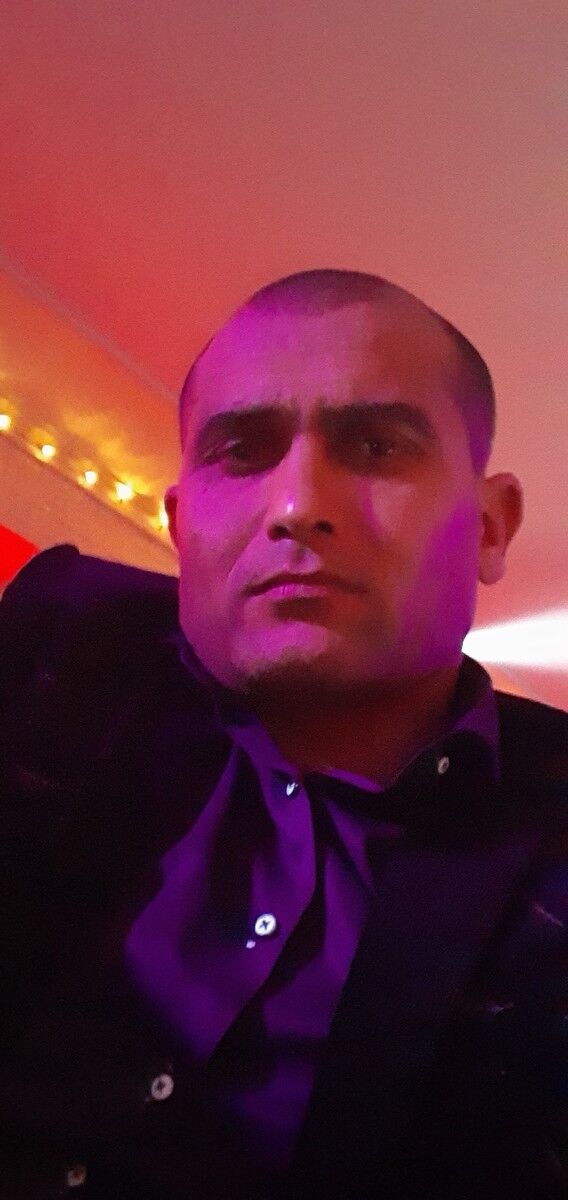  18839033  Imronjon, 37 ,    