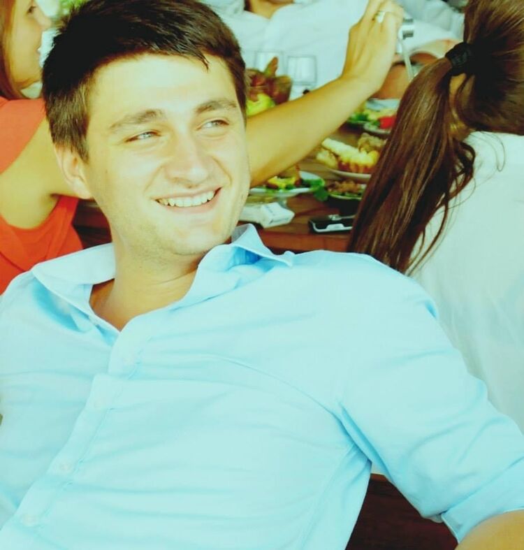  24727893  Niki, 35 ,    