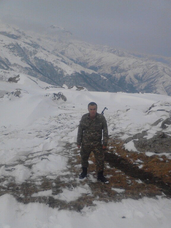  6512883  Argam, 30 ,    