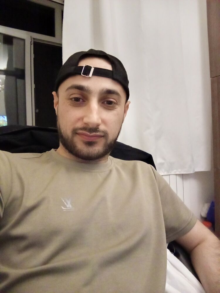  44050413  Davud, 29 ,    