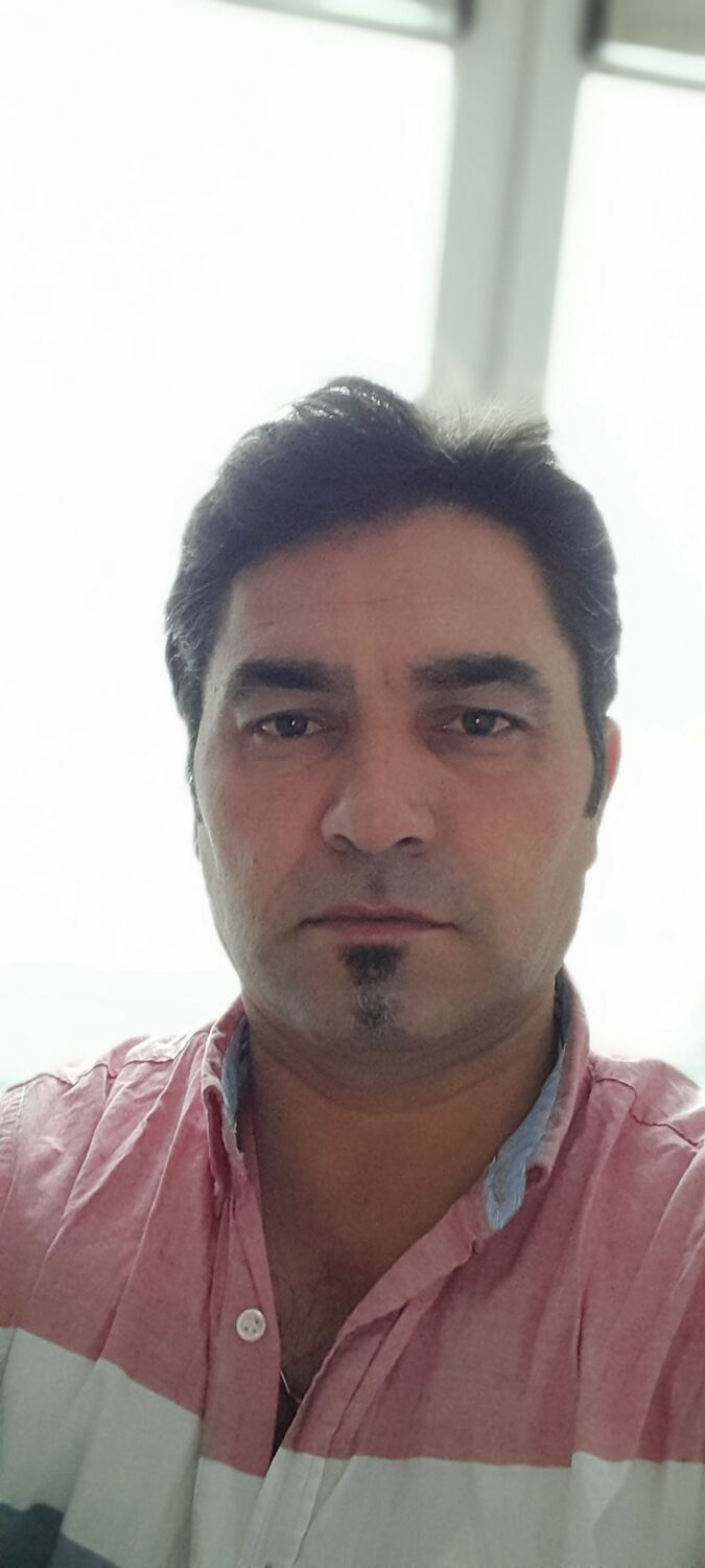  31472623  Adem, 47 ,    