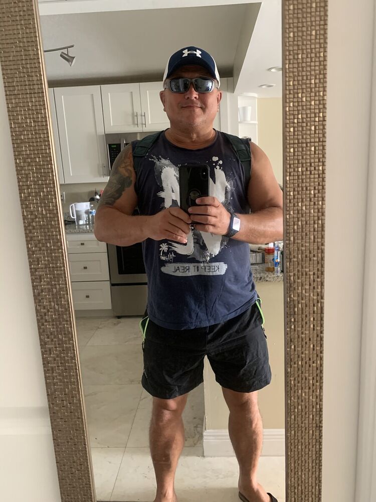  22451393  Viktor, 54 ,    North Miami Beach