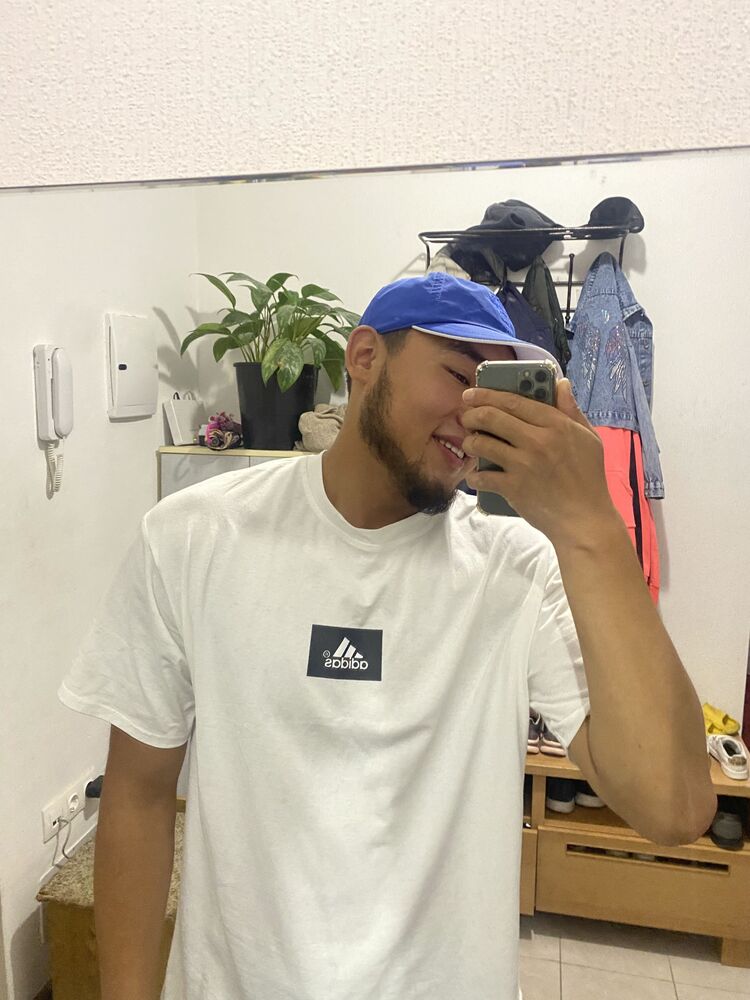  36987303  , 26 ,    