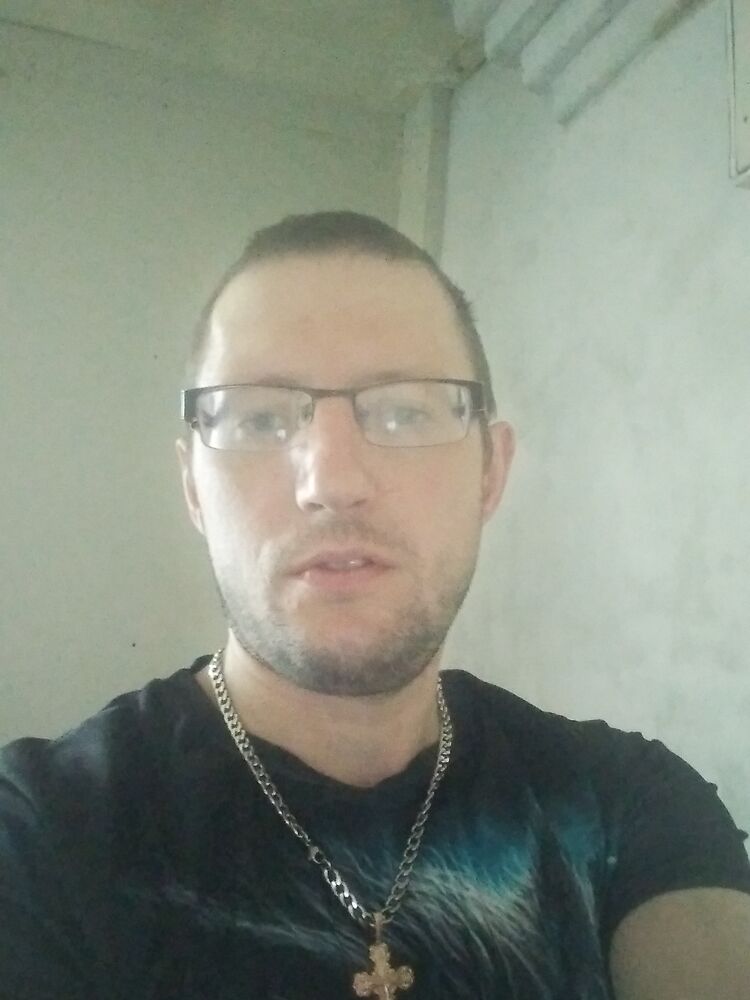  45437363  Viktor, 39 ,    