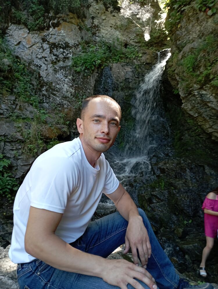  ,   Vyacheslav, 33 ,   ,   