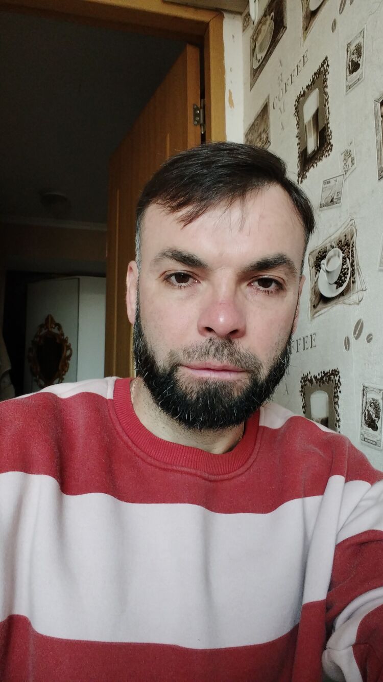  ,   Mihail, 38 ,   ,   