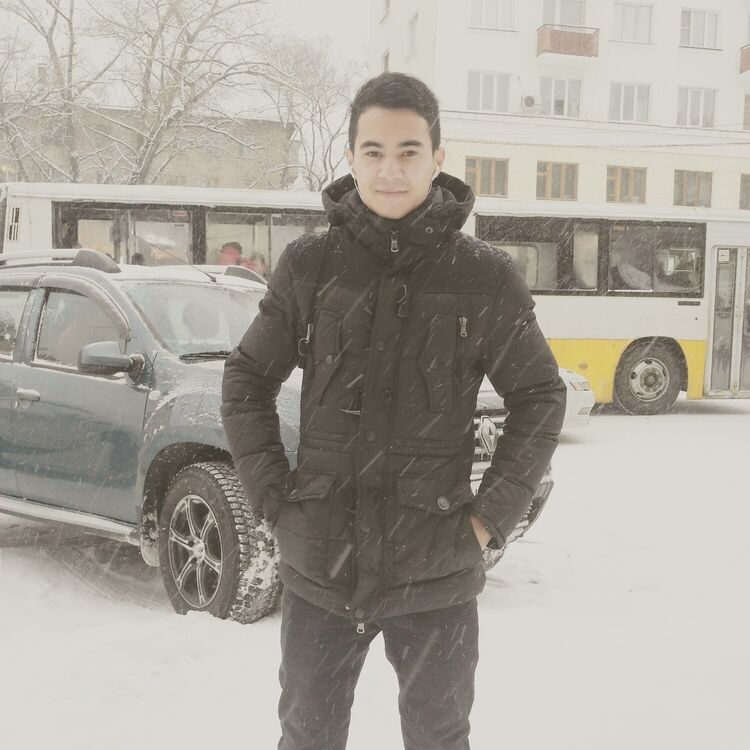  8903413  Donik, 29 ,    