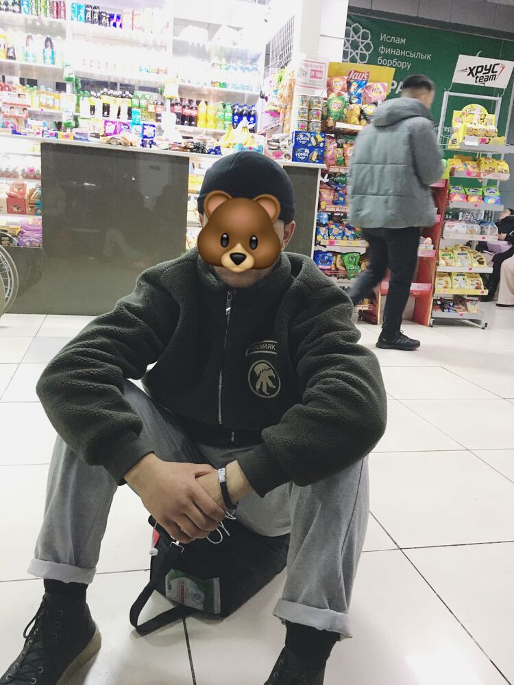  31173133  Ali, 25 ,    