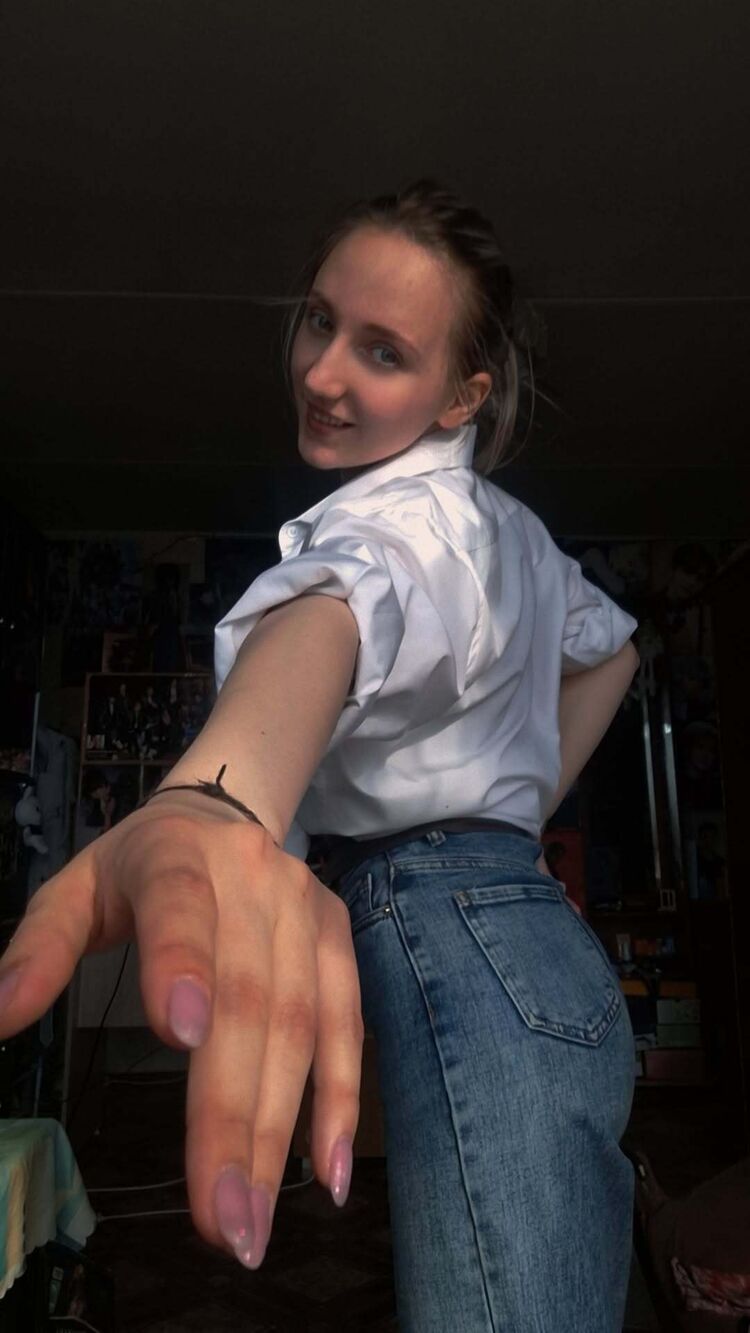   ,   Polina, 19 ,     , 