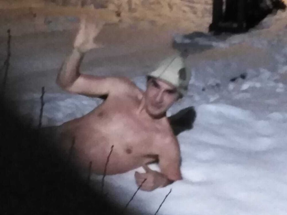  27326753  , 64 ,     