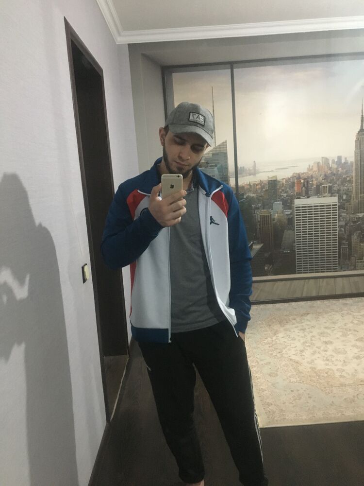  28517773  , 23 ,    