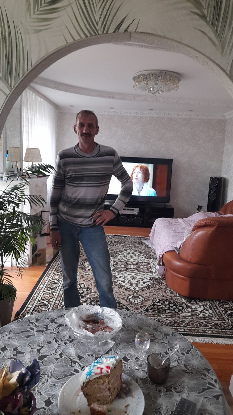  45966283  , 52 ,    