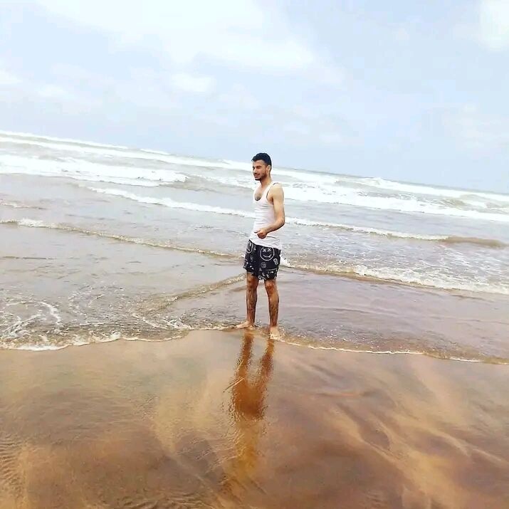  41483173  Omar, 29 ,    Tunis
