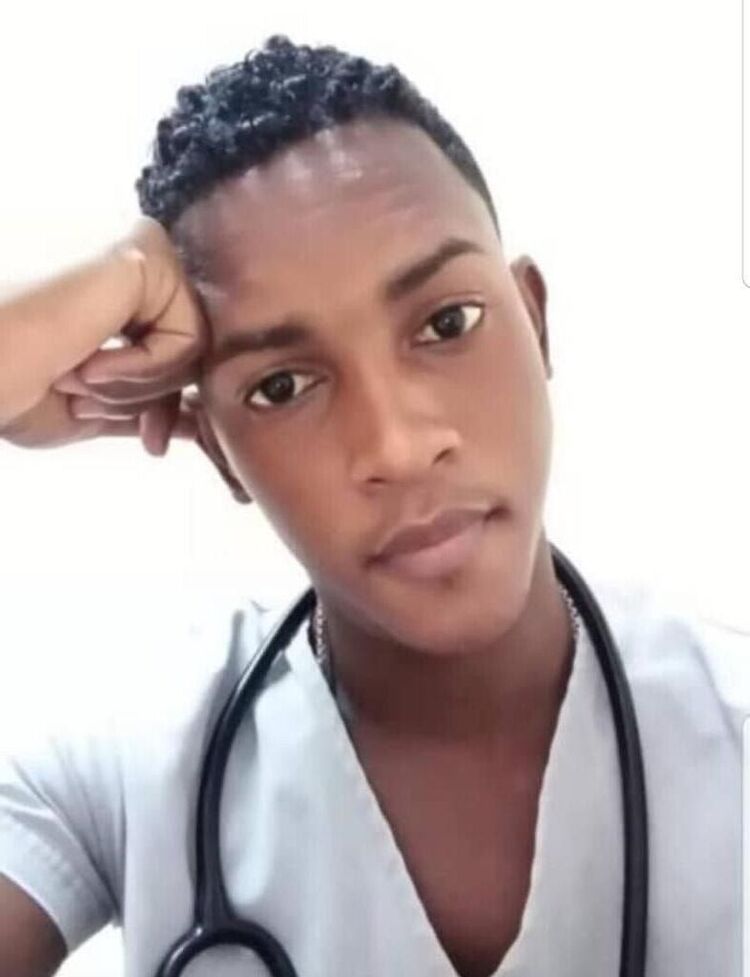  54435133  Alexander, 29 ,    