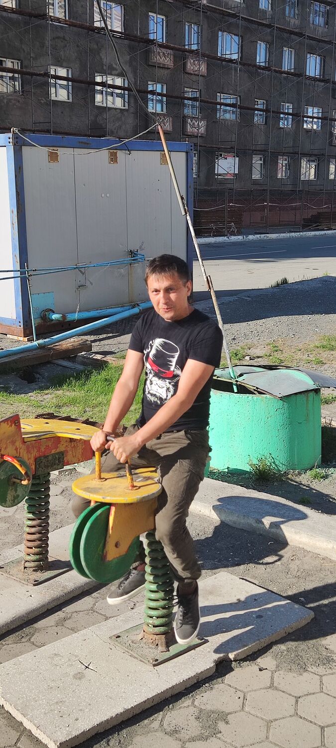  ,   Sergey, 37 ,   ,   