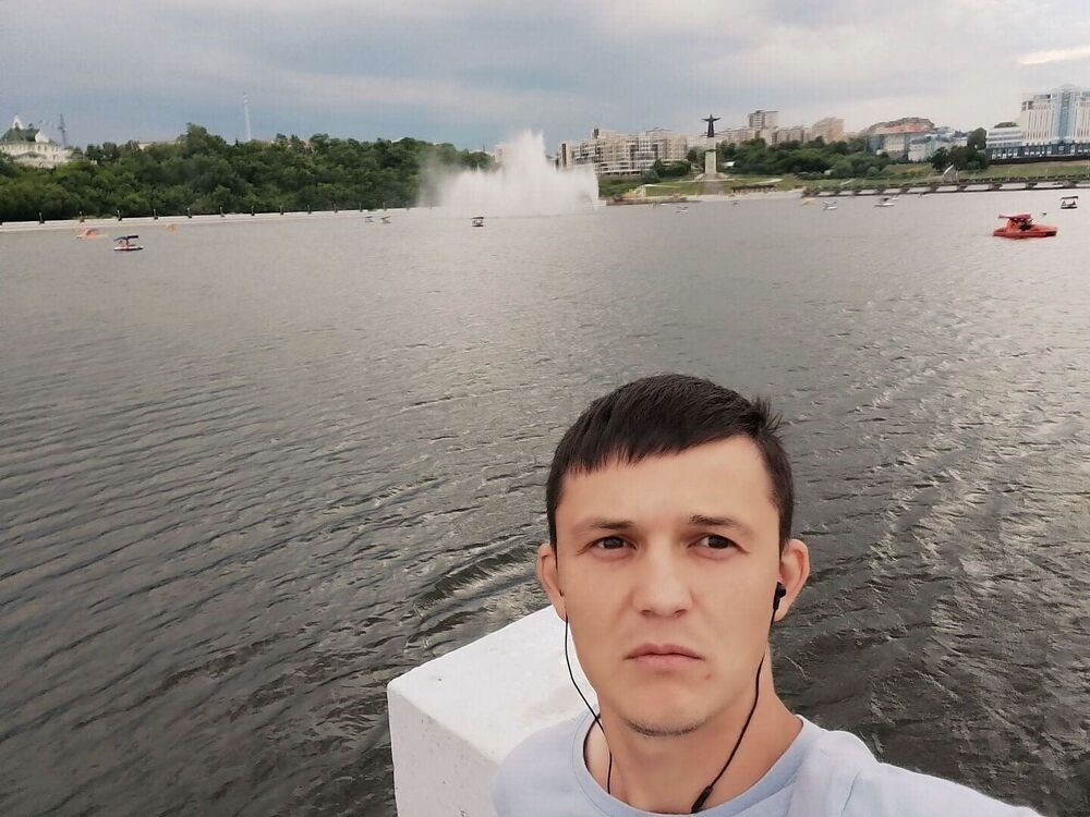  28162813  , 37 ,    