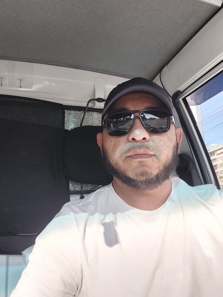  37696413  Kamoliddin, 41 ,    