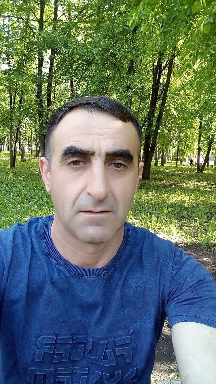  35386663  Laiq, 47 ,    