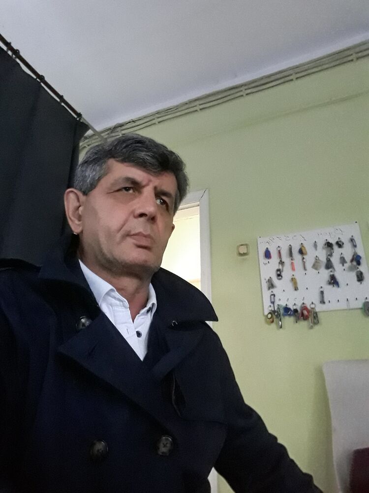  46284133  Boris, 62 ,    