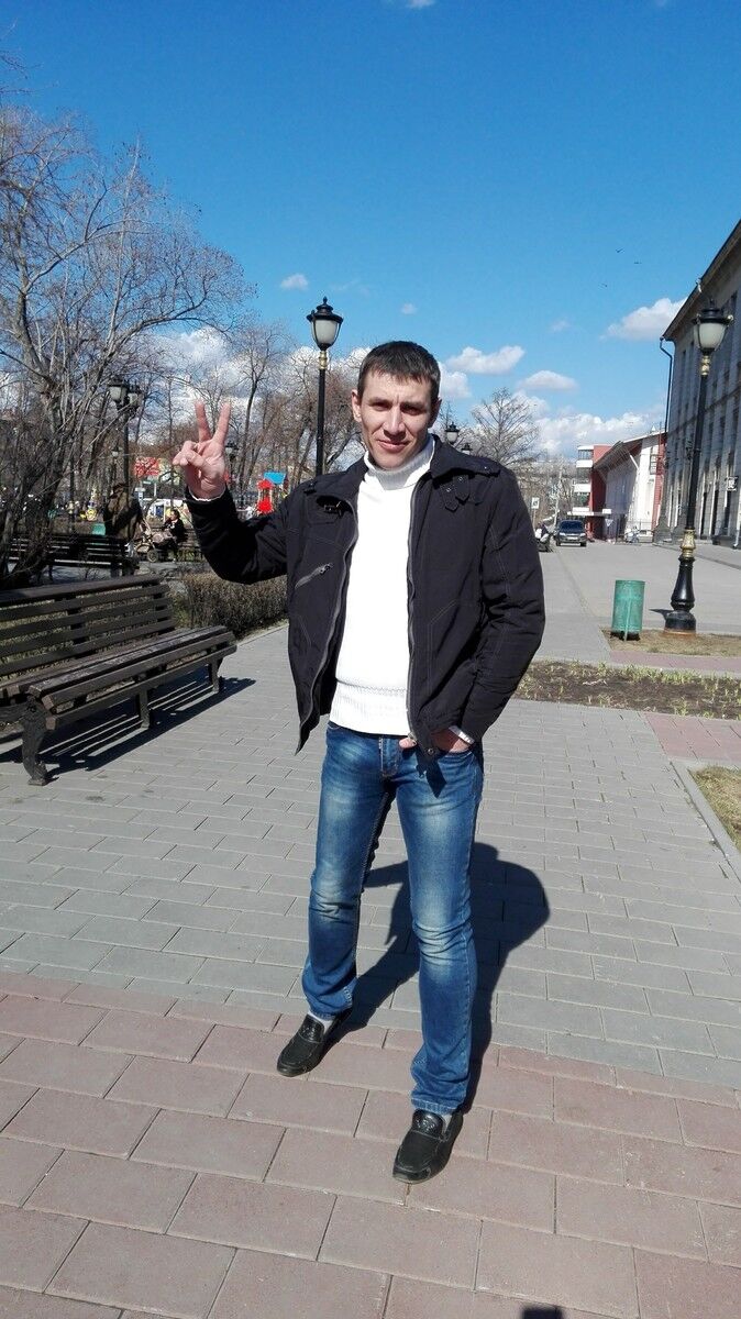  13715423  Anton, 41 ,    