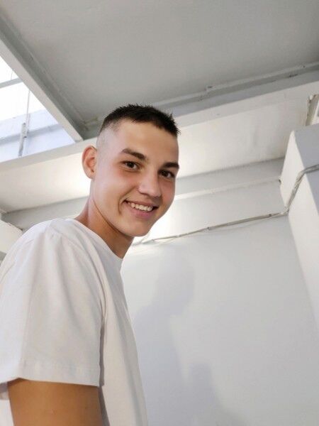  ,   Vlad, 21 ,   ,   