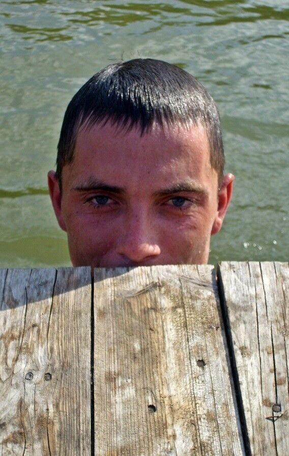  ,   Alex, 41 ,   