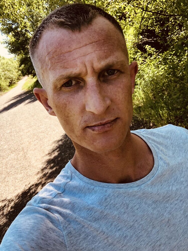  ,   Oleksander, 31 ,   ,   