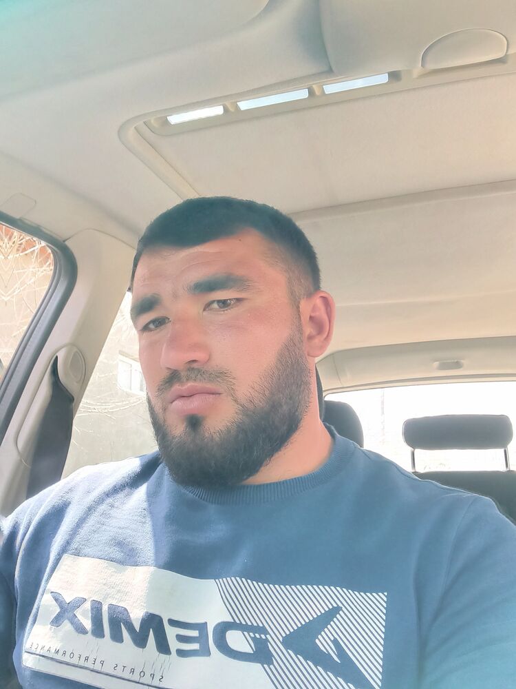  38581423  Behruz, 29 ,    