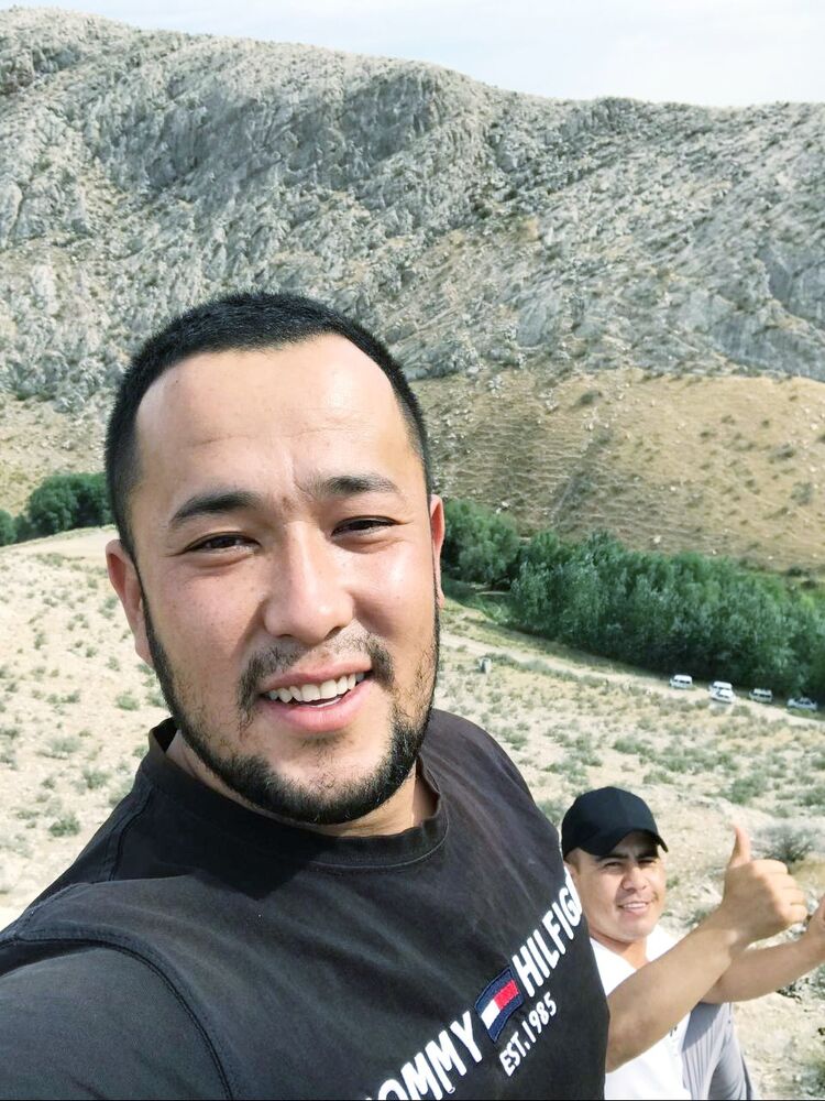  37127283  Shaxboz, 31 ,    