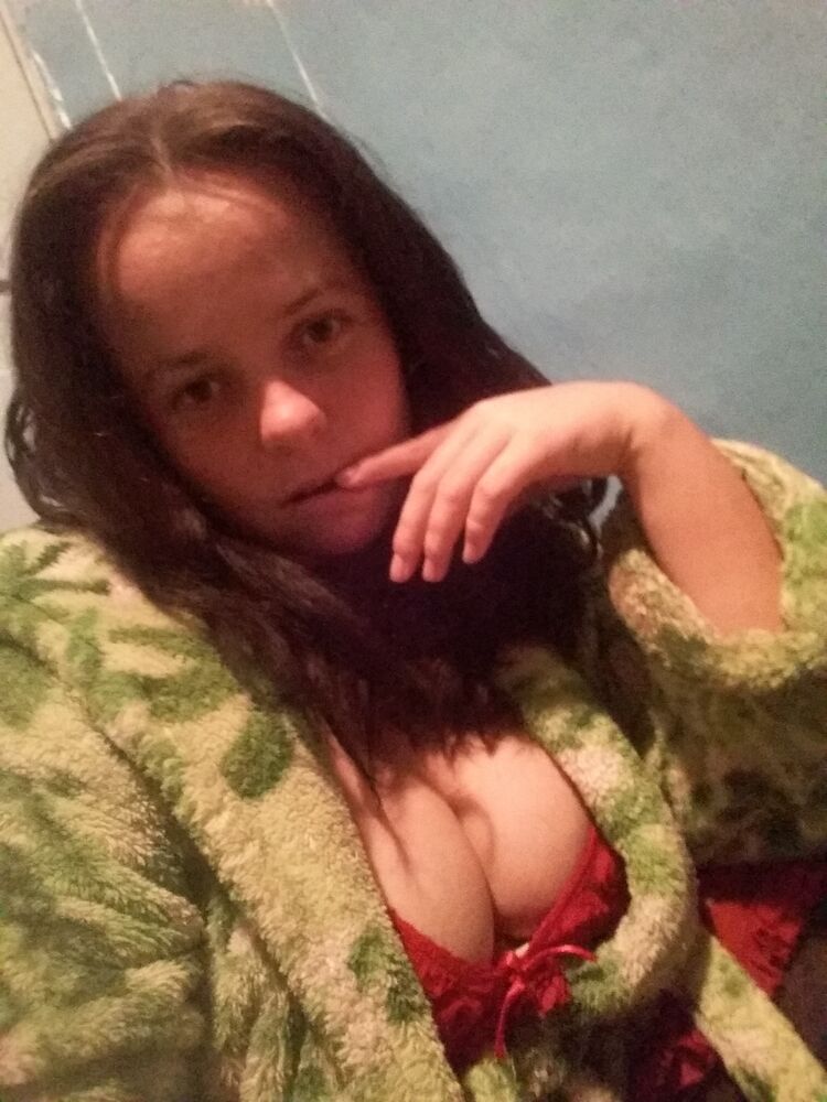  ,   Nadiya, 28 ,     , c , 