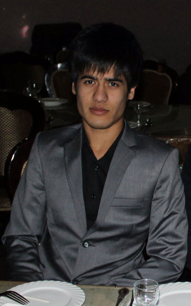  ,   Bek, 32 ,   , 