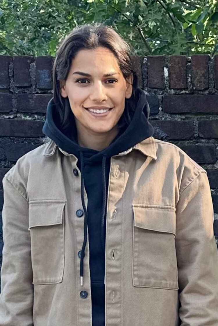  46530853  Klara, 33 ,    