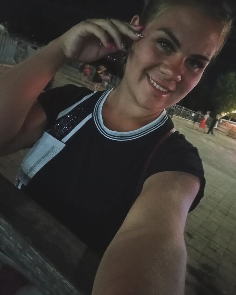  46651783  , 27 ,    