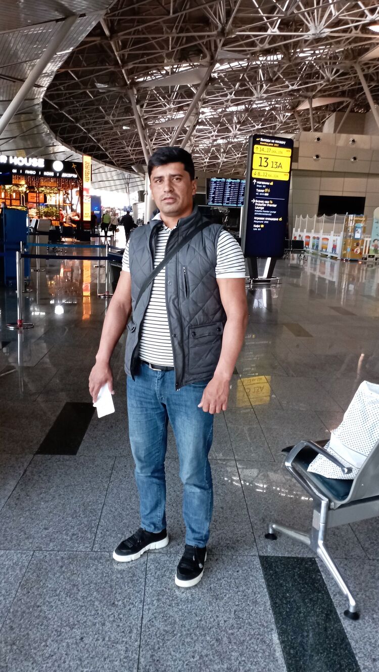 34004623  Sherali, 32 ,    