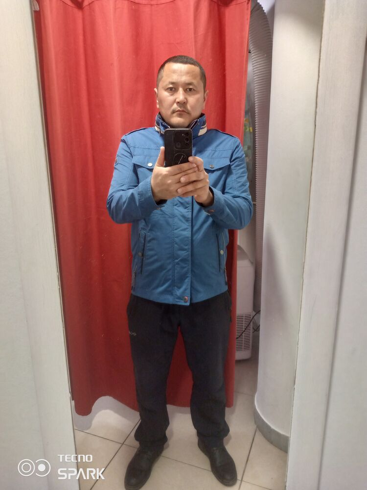  42921633  , 37 ,    