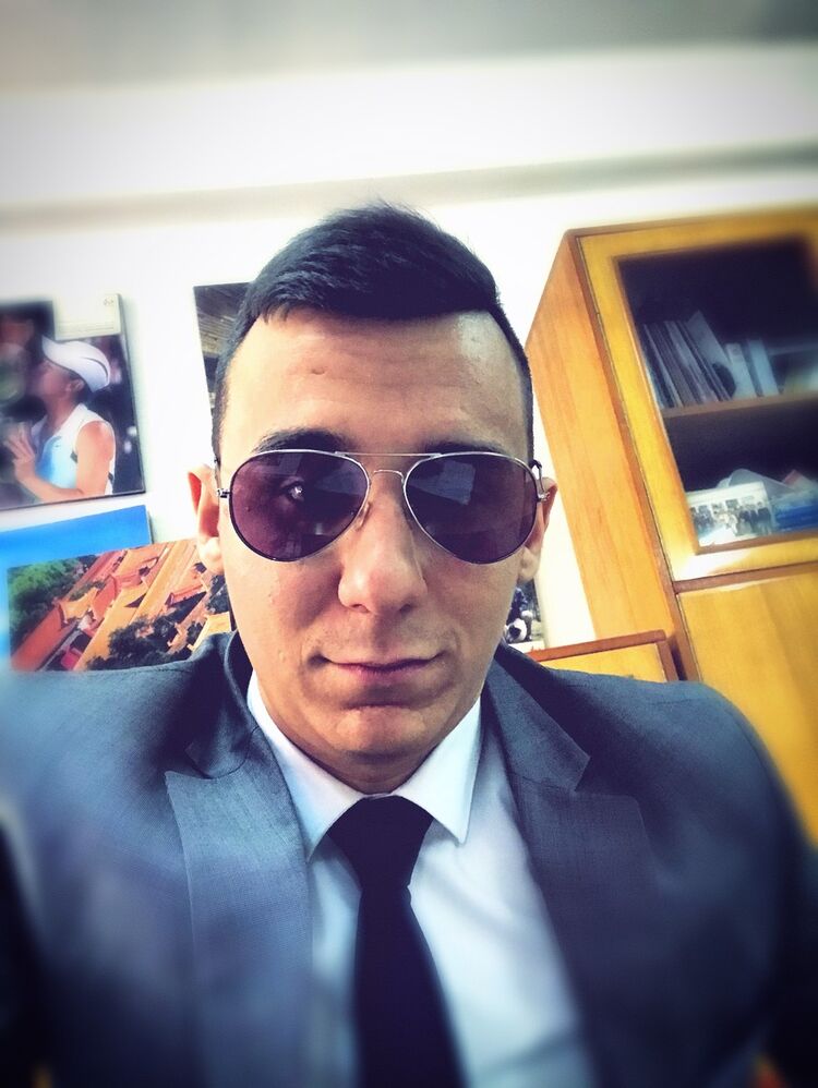  11471393  Aslann, 30 ,    