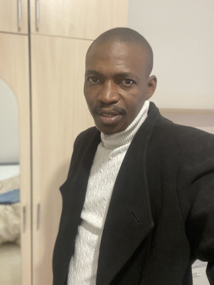  54180053  Daoud, 25 ,    