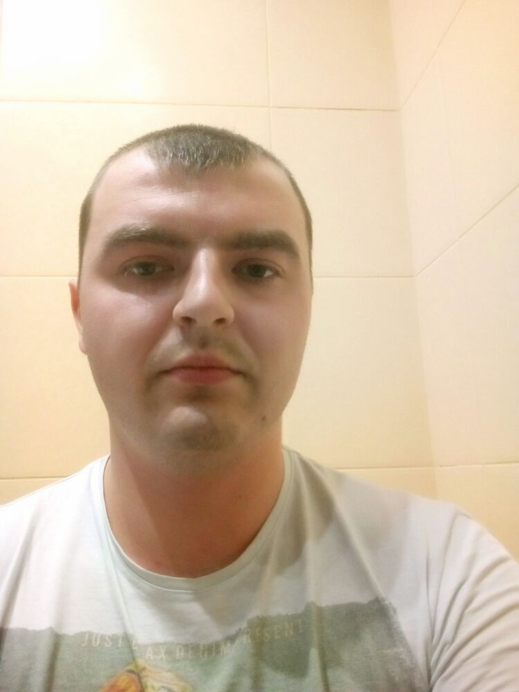  ,   Dima, 32 ,   