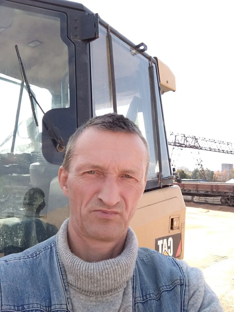  13622823  Alexandr, 61 ,    