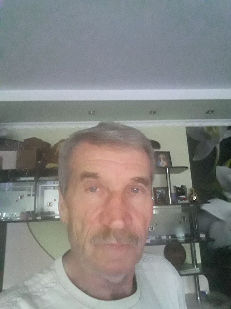  24676773  , 70 ,    