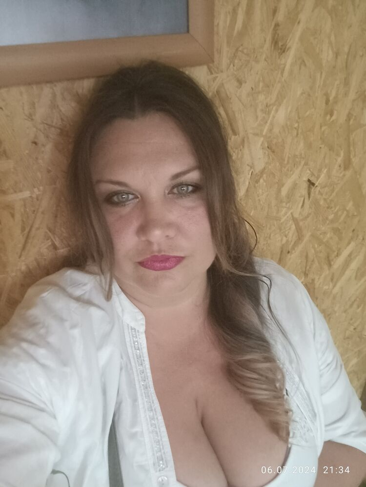  ,   Elena, 46 ,   ,   , c 
