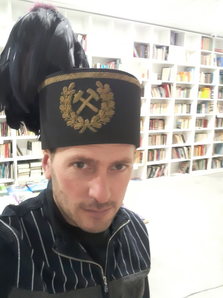  ,   Gevorg, 34 ,   ,   