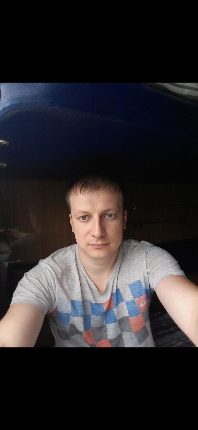  ,   Viktor, 36 ,   ,   