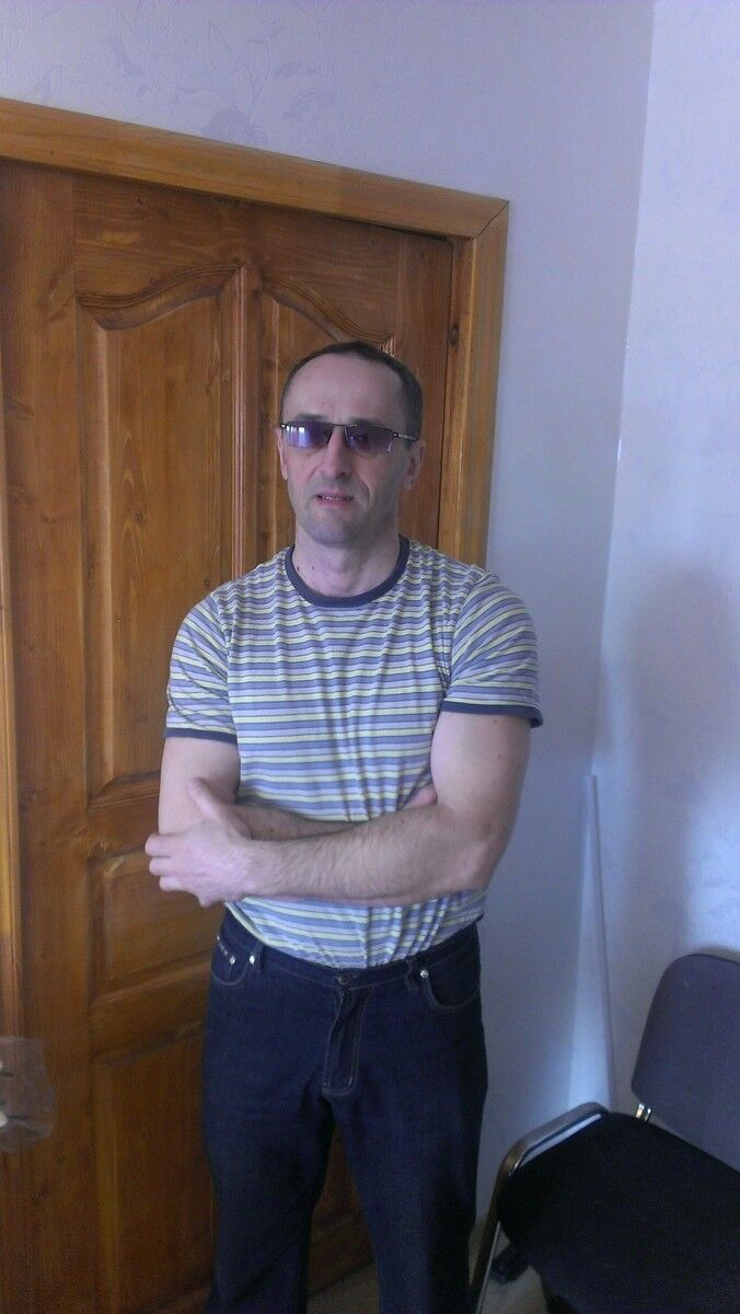  10961533  SERGEI, 54 ,    
