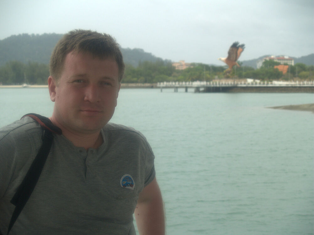  ,   Alex, 44 ,   , 