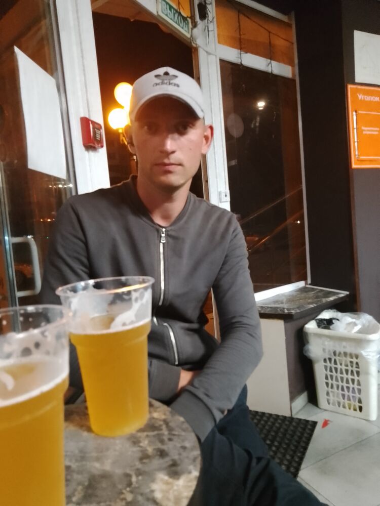  27318333  Artem, 31 ,    