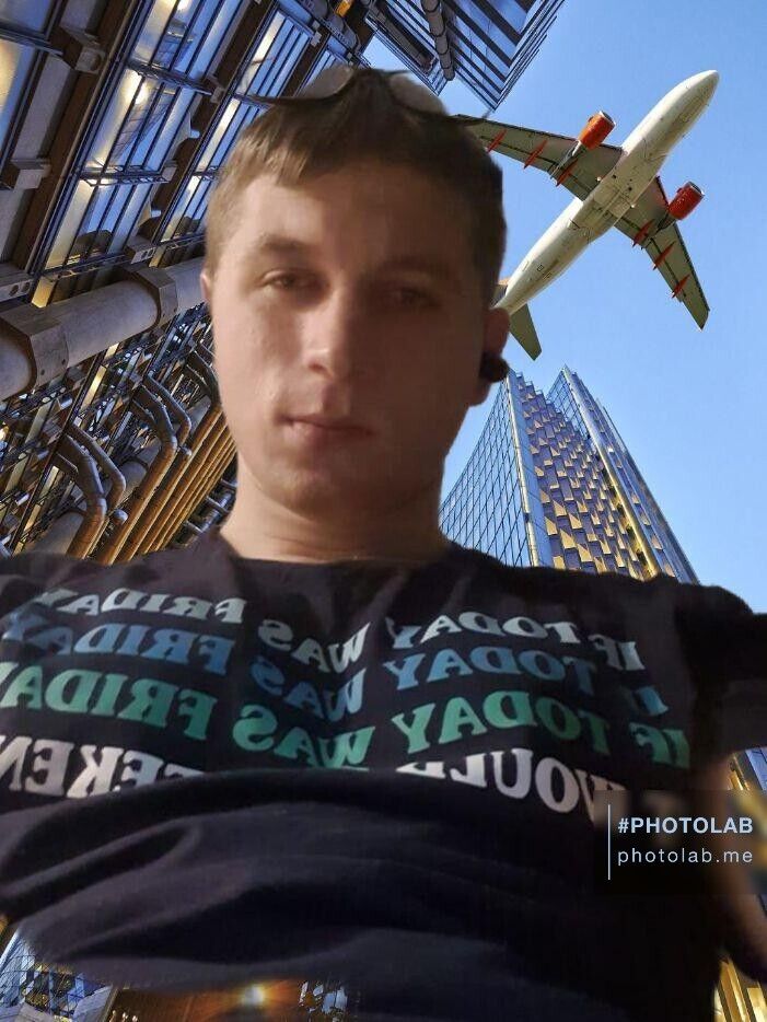  31908393  Alexander, 27 ,    