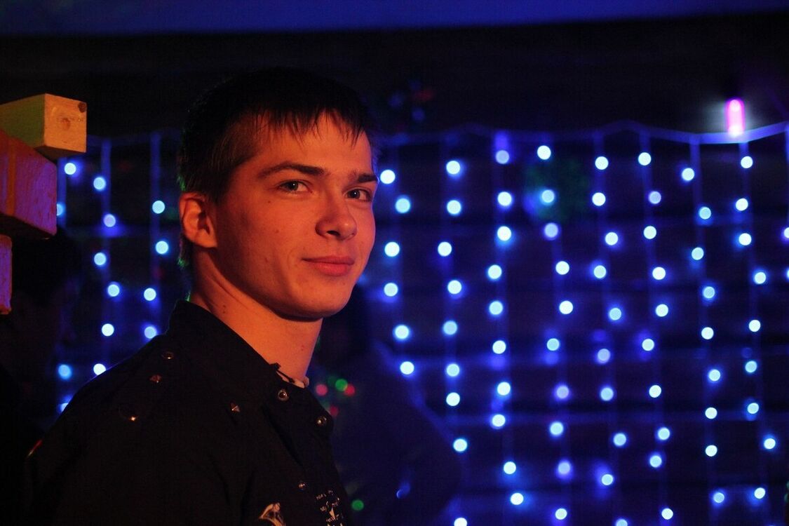  ,   Maks, 25 ,   ,   , c , 