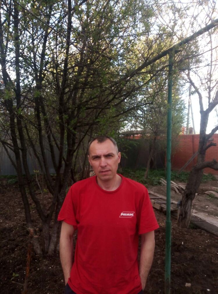  43625213  Aleksei, 44 ,    